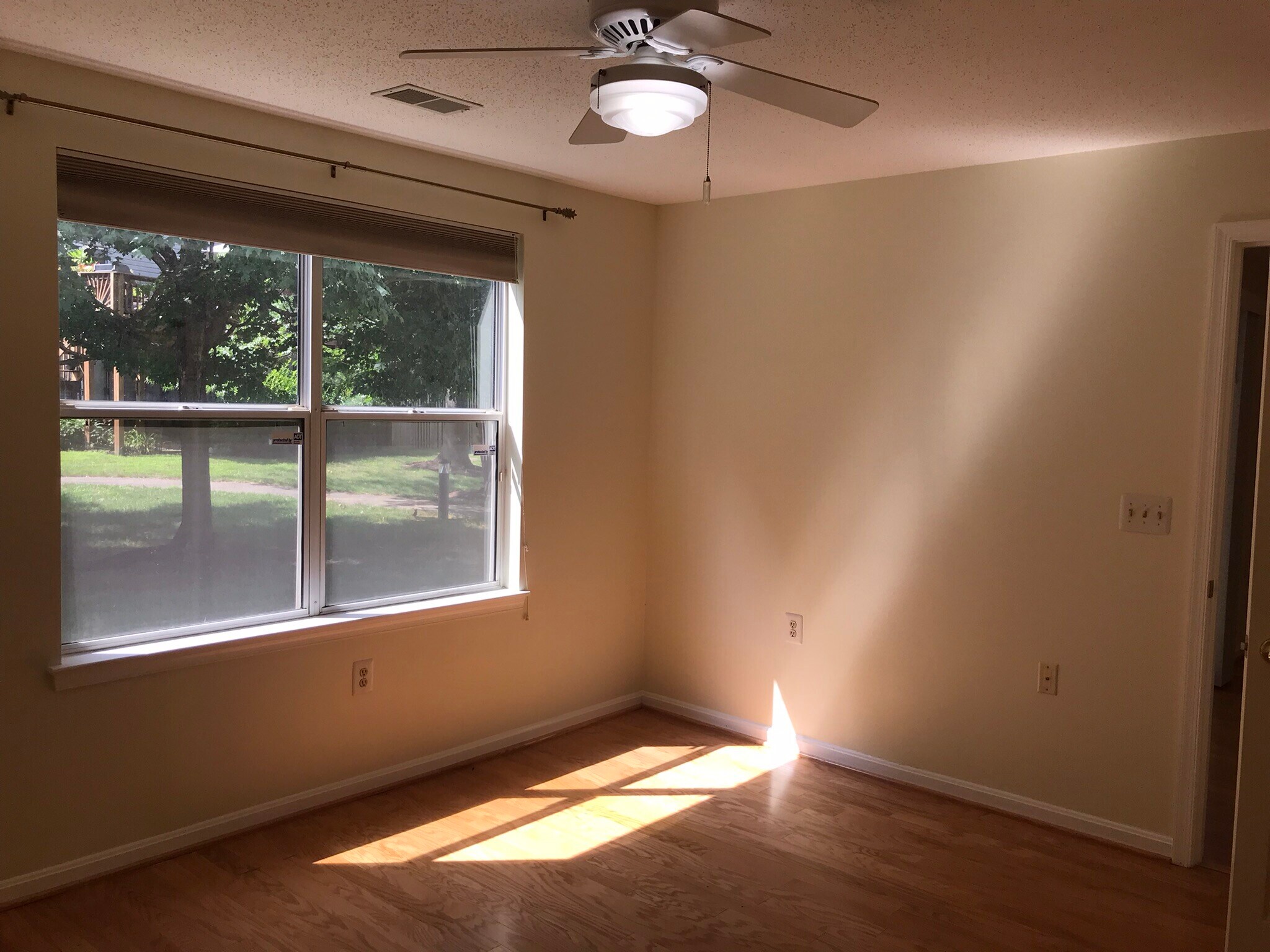 Building Photo - 10018 Vanderbilt Cir