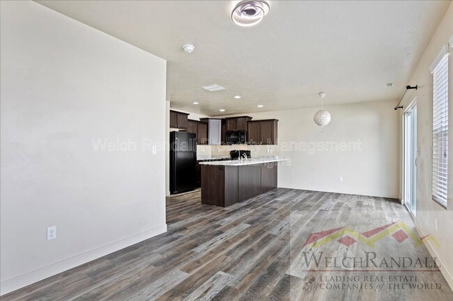 Building Photo - 1140 Seraphim Ct