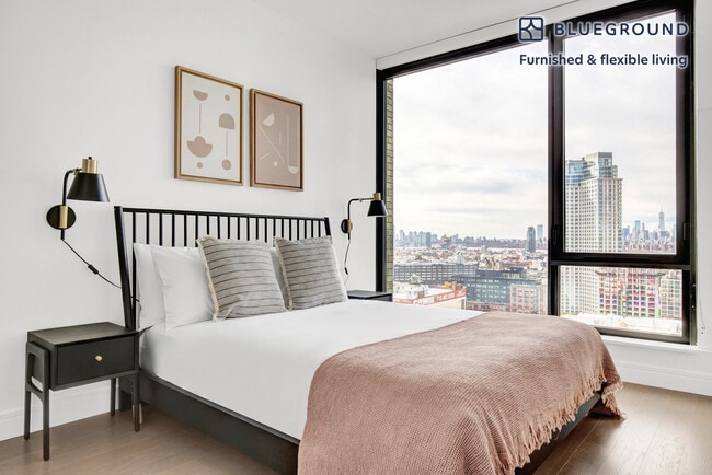 Building Photo - 27-19 44th Dr