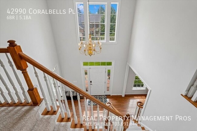 Building Photo - 42990 Coralbells Pl