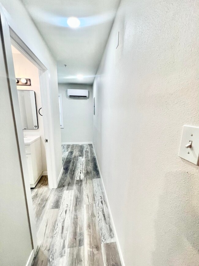 Building Photo - 5438 40th St