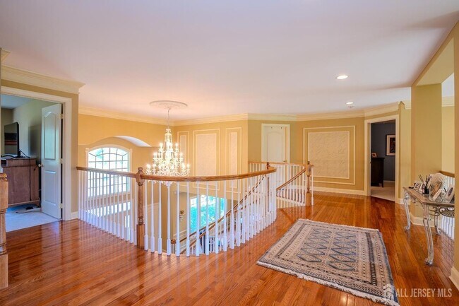 Building Photo - 19 Meadowlark Dr