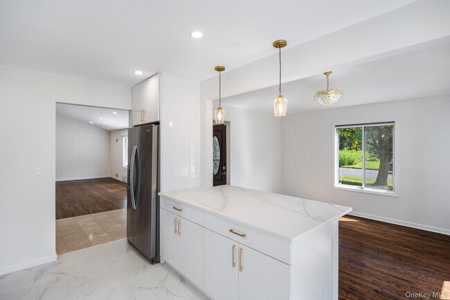 Building Photo - 372 Heathcote Rd
