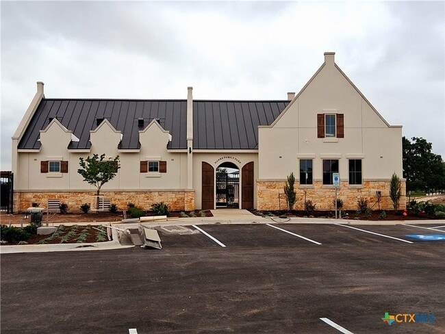 Building Photo - 253 Villars Dr