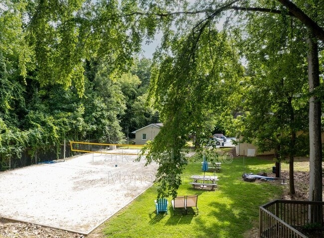 Building Photo - 201 Howell St