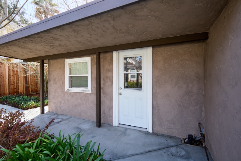 Building Photo - 781 Elm St