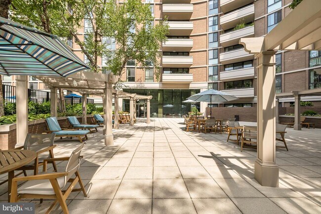 Building Photo - 4620 N Park Ave