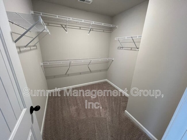 Building Photo - 130 Skipjack Ct