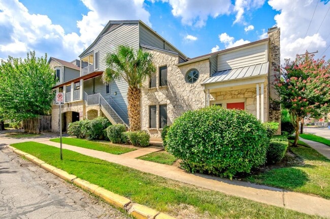 Primary Photo - 2529 Rio Grande St