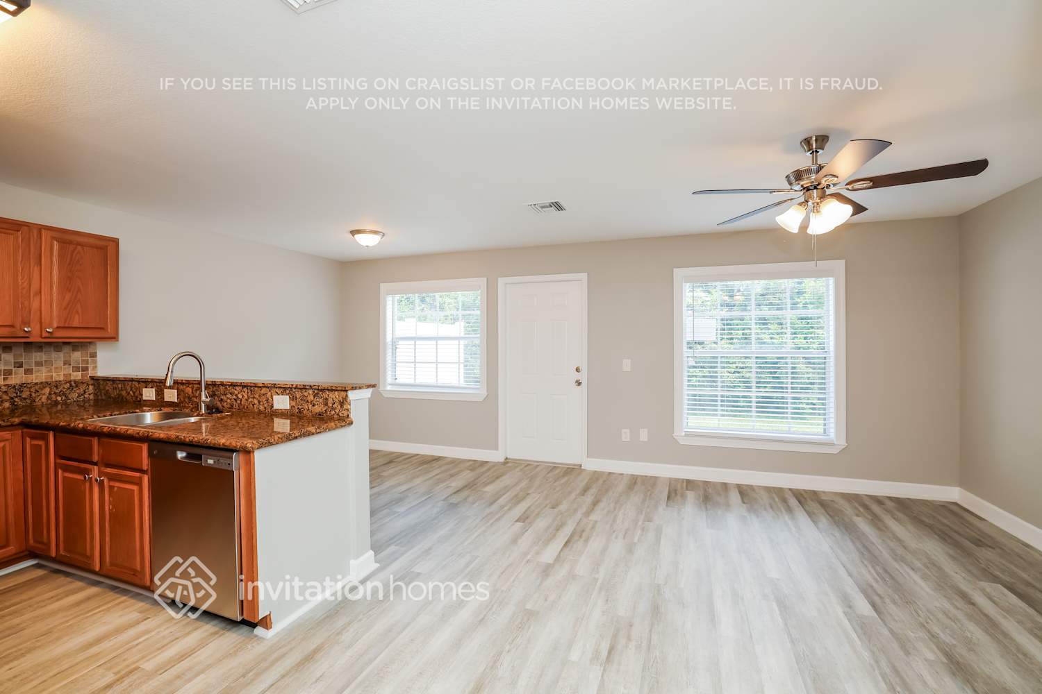 Building Photo - 180 Carol Susan Ln