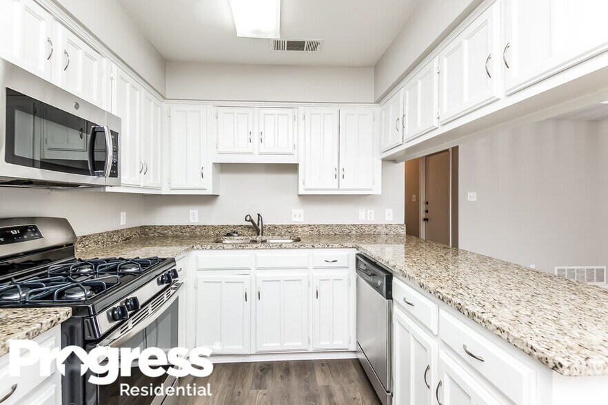 Building Photo - 1404 Copper Ridge St