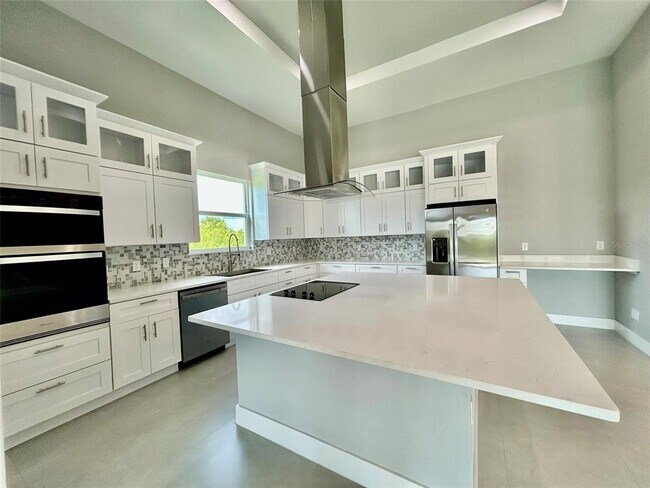 Building Photo - 8147 Tracy Cir