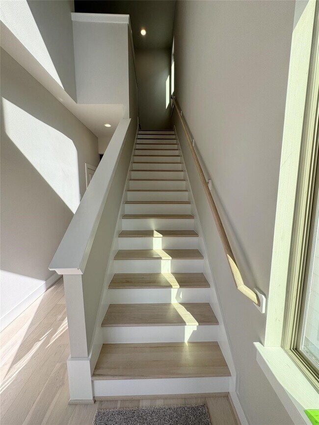 Building Photo - 540 Janisch Rd