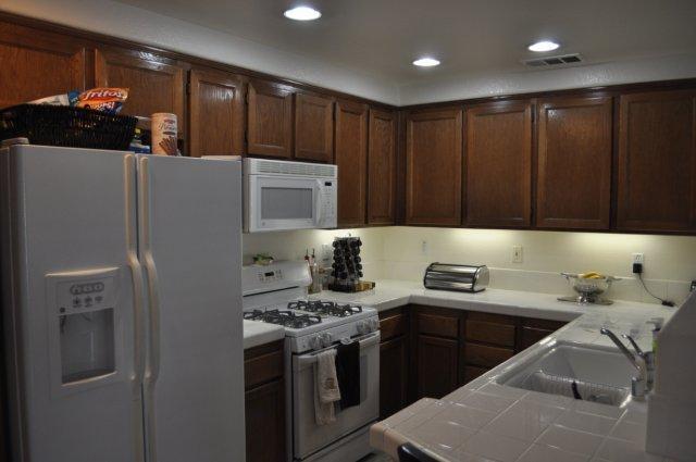 Building Photo - 2 Bedroom Townhome in the Cantera Community of Scripps Ranch