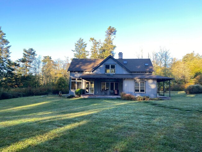 Building Photo - Furnished Home on False Bay