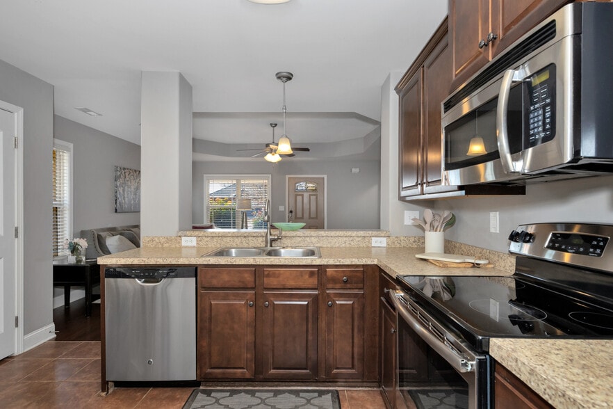 Building Photo - 314 Harbor Glen Dr SW