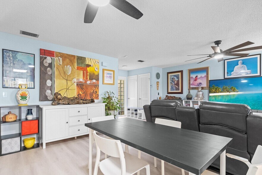 Open Floor Plan - 3351 Emerald Oaks Dr