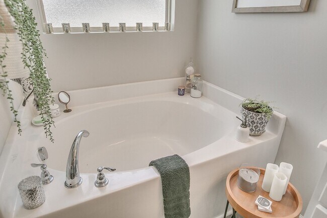 Building Photo - Lovely rental home in Murfreesboro!