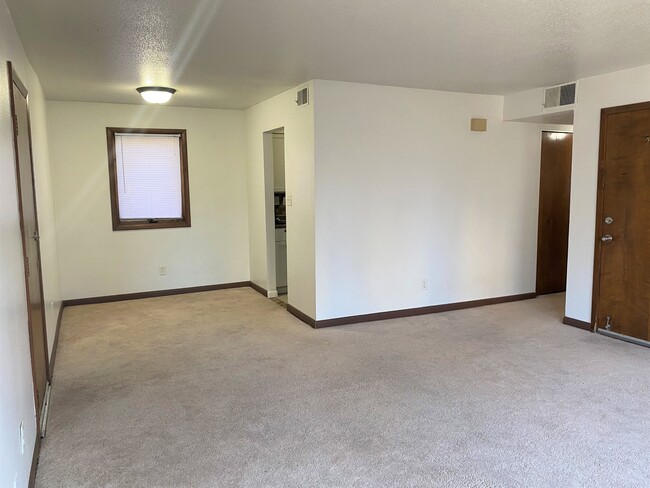 Building Photo - 1711 E Ave NE