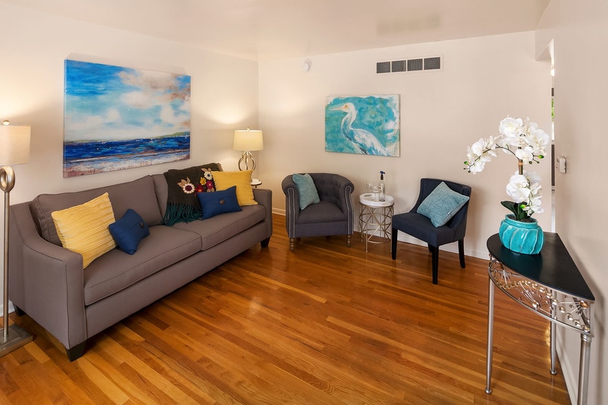 Living Room - Muskegon Townhouses