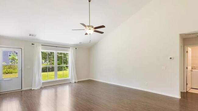Building Photo - Beautiful 4BR Home in Gated Ramsey Landing!