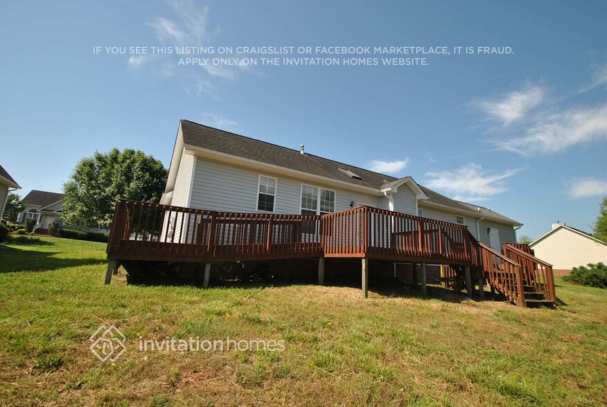 Building Photo - 539 Fernway Dr