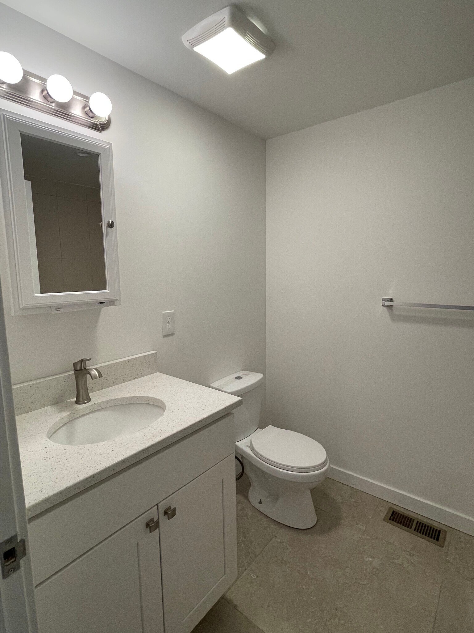 Building Photo - 2366 Orthodox St