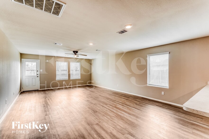 Building Photo - 3406 Hughes Mdw Wy