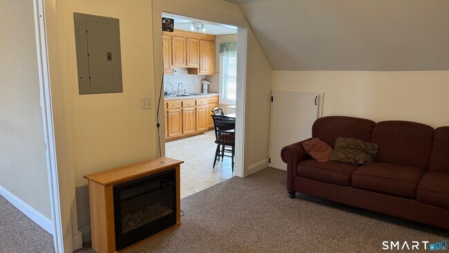 Building Photo - 78 Rockwell Ave