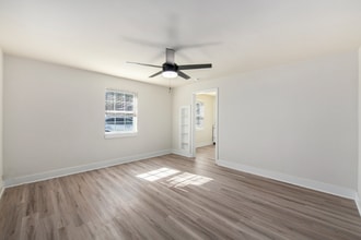 Building Photo - 1904 Hampton Ave