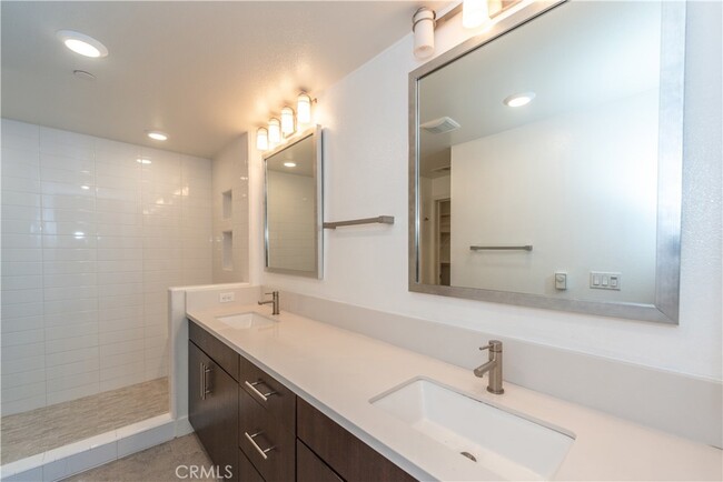 Building Photo - 2768 Wright Ln