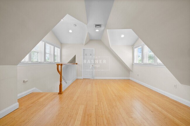 Building Photo - 139 Nottinghill Rd