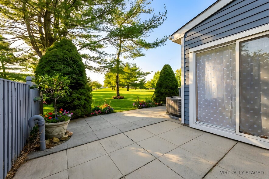 Building Photo - 763 Spring Lake Dr