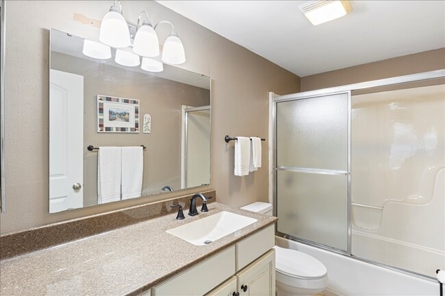 Building Photo - 415 Staniel Cay Dr