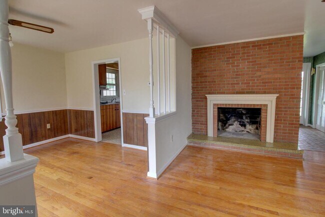 Building Photo - 113 Thornton Ct