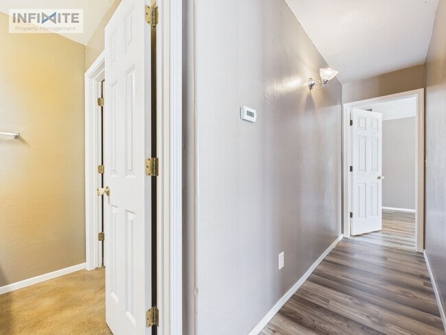 Building Photo - 2 Bedroom | 2 Bathroom Condo Single-Level Lower-Level Living