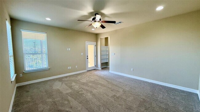 Building Photo - 12300 Terraza Cir