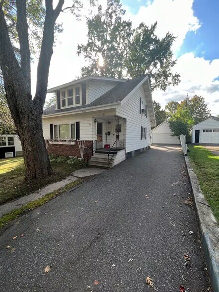 Primary Photo - 406 S 6th Ave