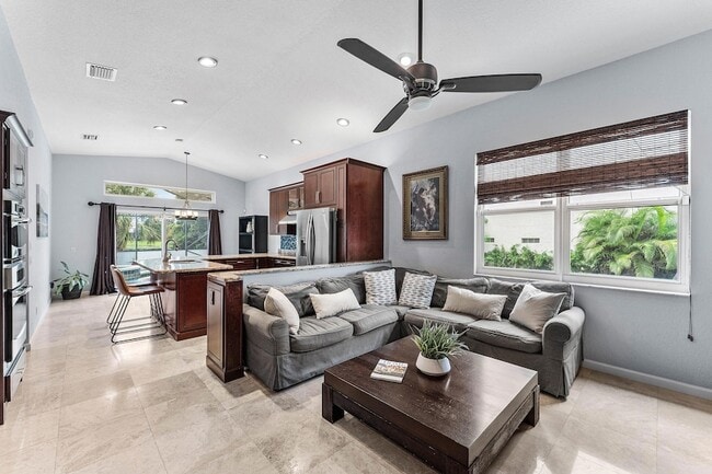 Building Photo - 7076 Middlebury Dr