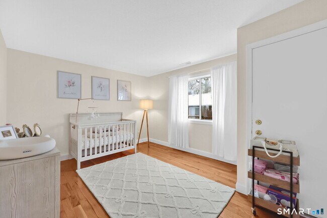 Building Photo - 3200 Madison Ave