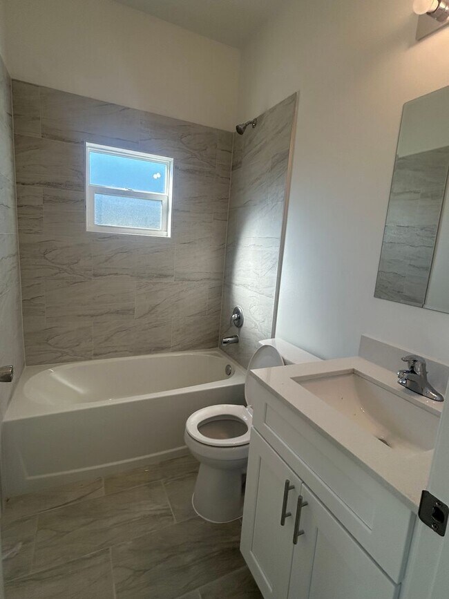 Building Photo - BRAND NEW CONSTRUCTION- 4 Bedroom 2 Bath-2 Car Garage-Serene Lake Placid Location