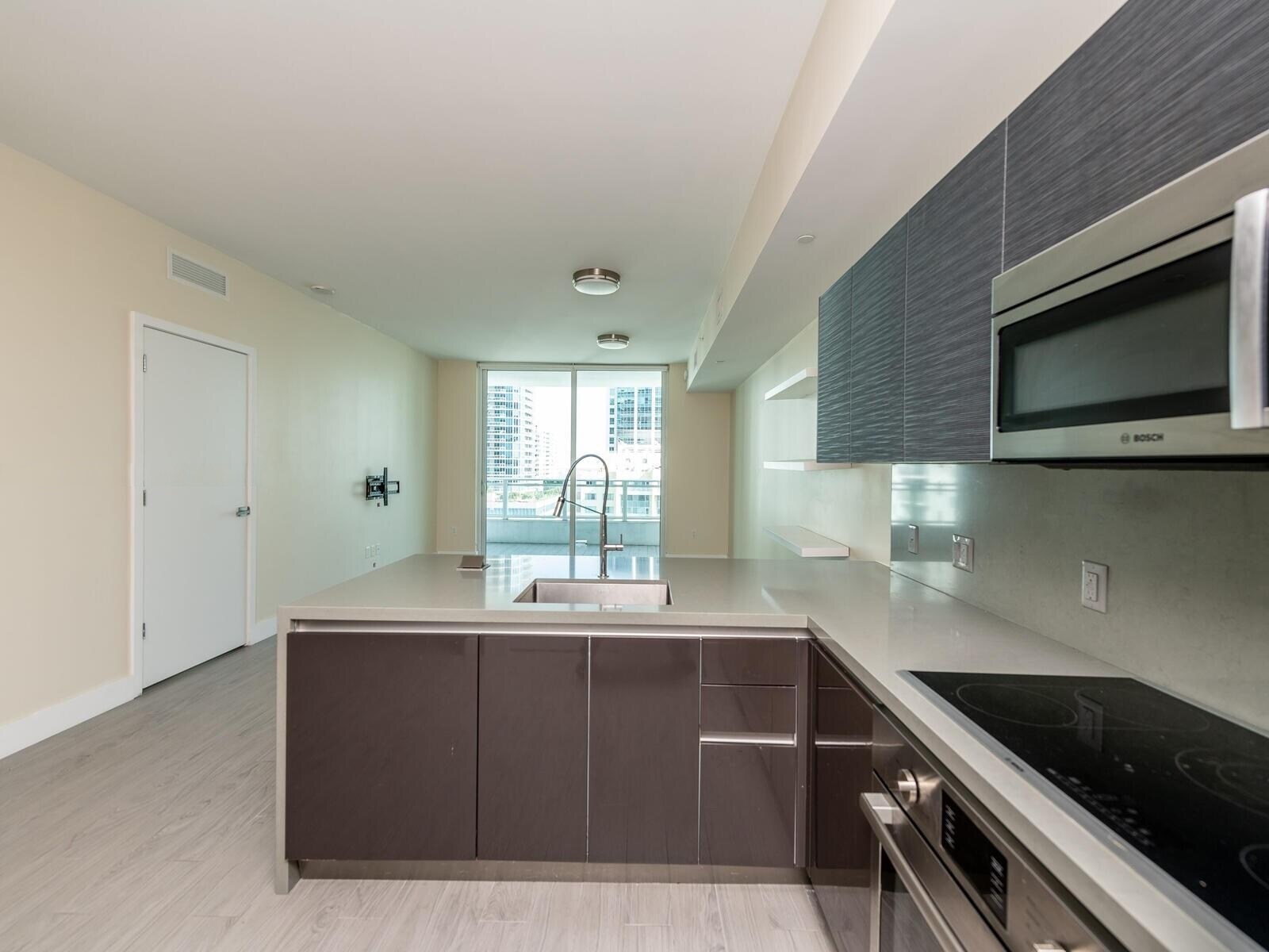Building Photo - 1080 Brickell Ave