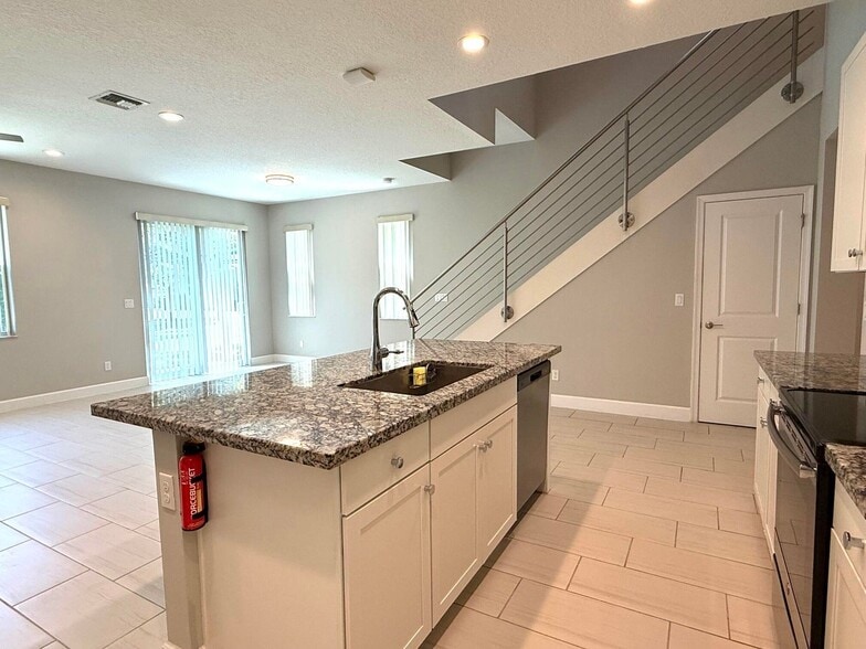 Building Photo - 9028 Kingsmoor Way