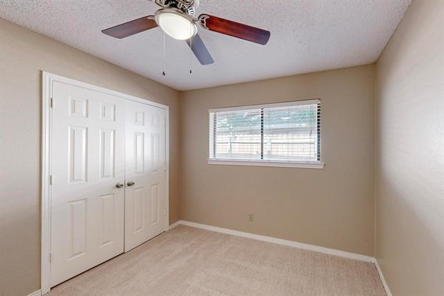 Building Photo - 1900 N Irving Heights Dr