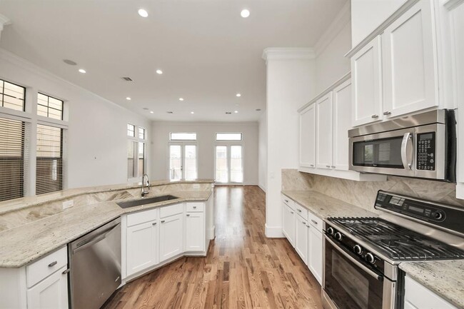 Building Photo - 5809 Kiam St