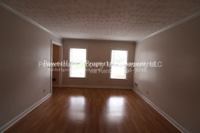 Building Photo - 3209 Henderson Walk