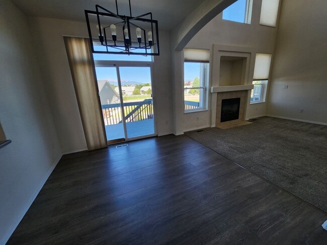 Building Photo - Stunning 2-Story 4 Bedroom Home With Finished Walk-Out Basement and Bonus Room