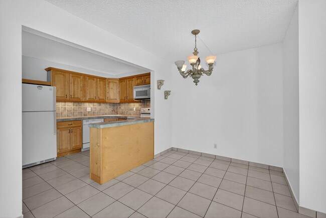 Building Photo - 4992 Sable Pine Cir