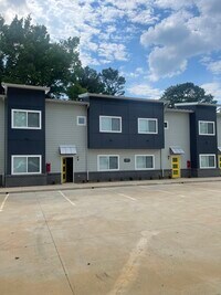 Building Photo - 1425 Oakland Ave
