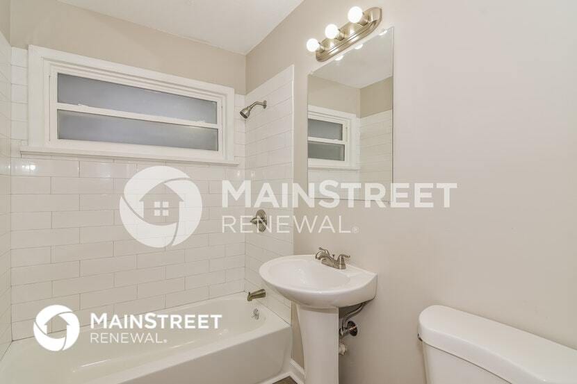 Building Photo - 9302 Fairwood Dr